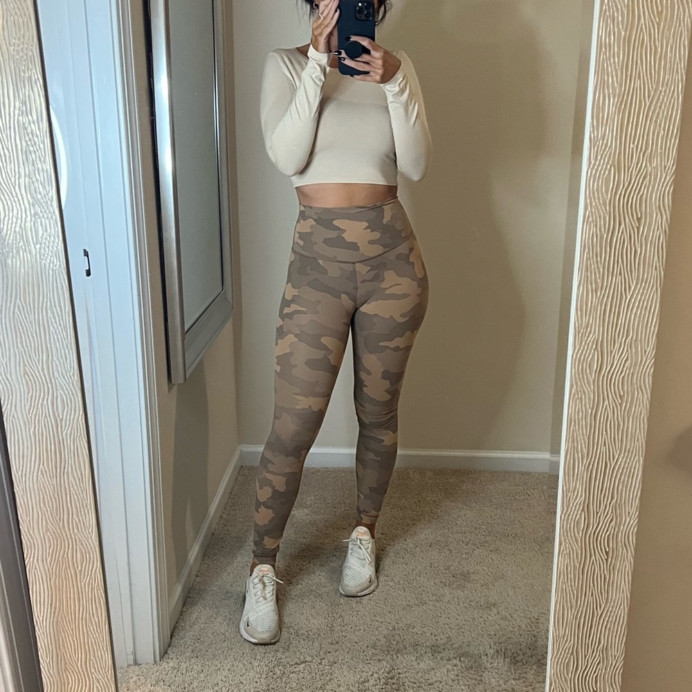 Lululemon Align 25” camo tan leggings. Size 2. Worn once. Perfect condition.
